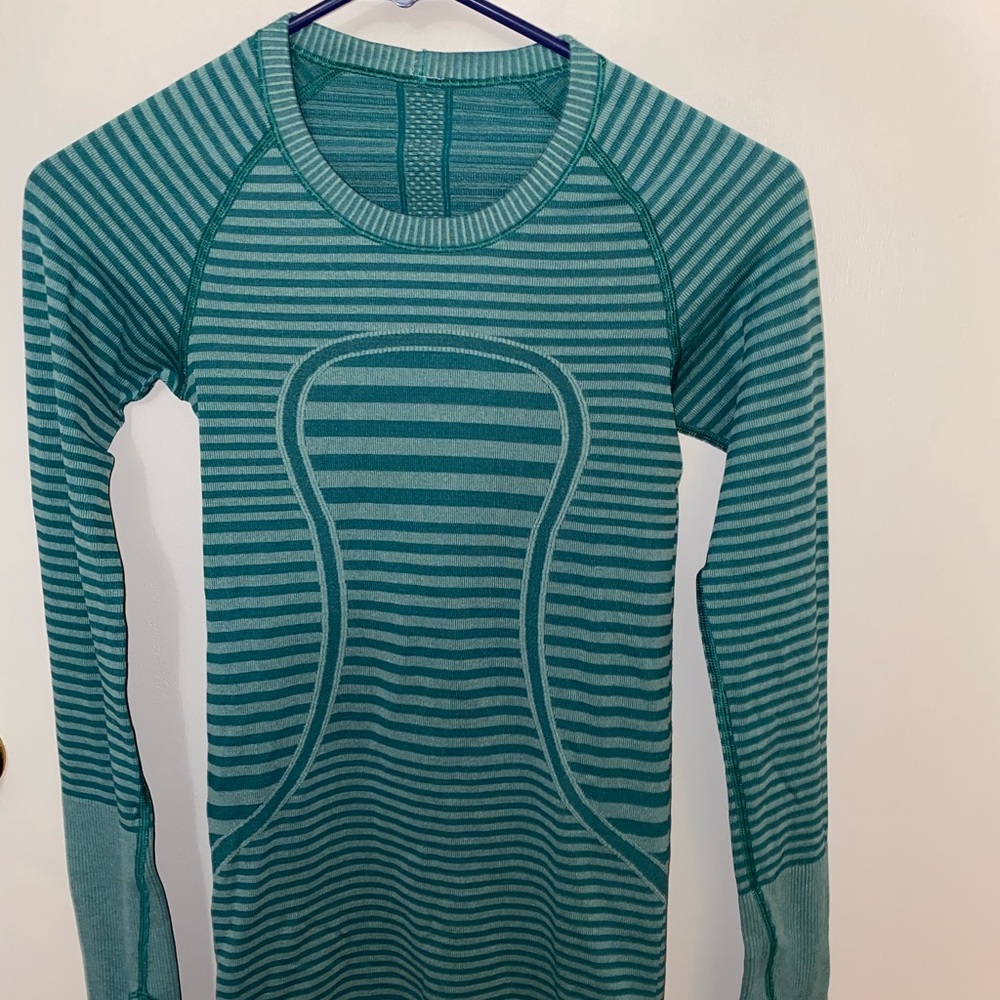 Lululemon long sleeve shirt